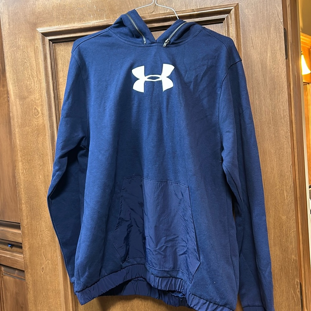 NWT under armour sweatshirt